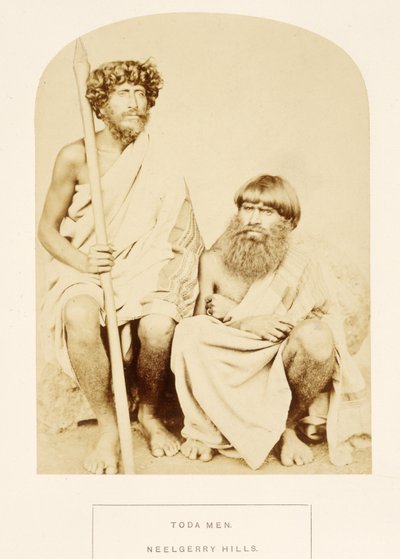 Toda Men, Neelgerry Hills, fra The People of India, af J. Forbes Watson, udgivet 1868 (albummet tryk) af English Photographer