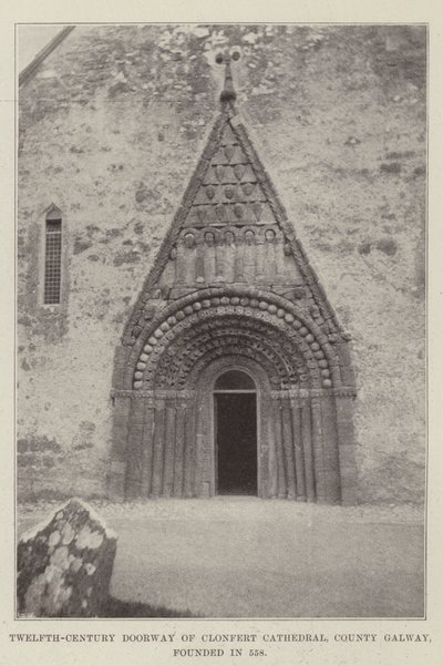Døråbning fra det tolvte århundrede til Clonfert Cathedral, County Galway, grundlagt i 558 af English Photographer