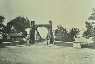 Udsigt over Old Lambeth Bridge, 1897 af English Photographer