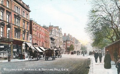 Wellington Terrace og Notting Hill Gate (farvet foto) af English Photographer