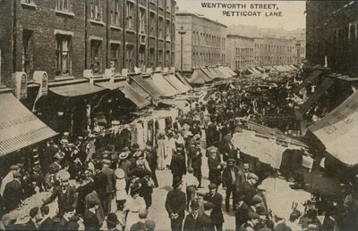 Wentworth Street, Petticoat Lane, London af English Photographer