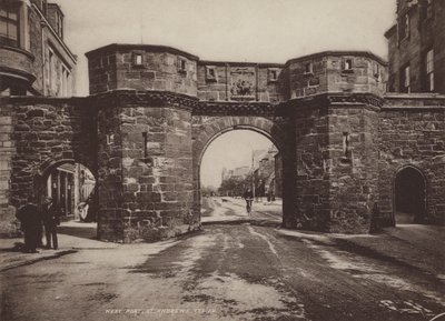 West Port, St. Andrews af English Photographer