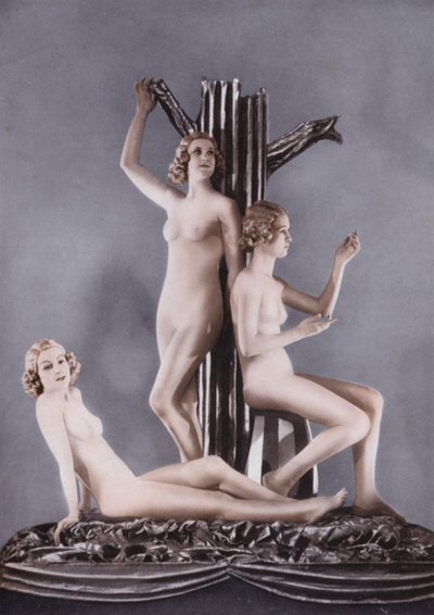 Windmill Theatre, Piccadilly Circus: Revudeville No 65, Desden China (foto) af English Photographer