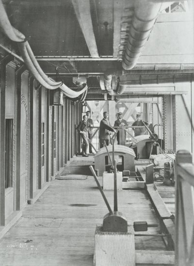 Woolwich Færge: nordponton hydraulisk løftestangsplatform, 1896 af English Photographer