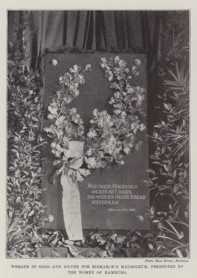 Krans i guld og sølv til Bismarcks Mausoleum, præsenteret af Women of Hamburg af English Photographer