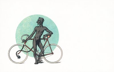 En djævelsk skikkelse, der står ved siden af en cykel af English School