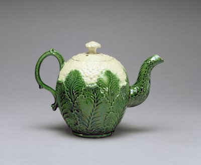 Blomkålstepotte, fra Burlem, Staffordshire, ca. 1759-66 (blyglaseret creme lertøj, slip-cast) af English School