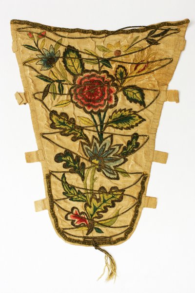 Creme stomacher broderet med en posy af blomster i farvet og sølvforgyldt tråd, ca. 1700-50 (silke) af English School