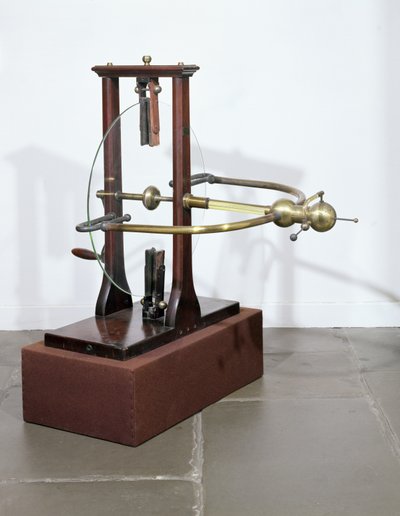 Elektrostatisk plademaskine, efter et design af Jan Ingenhousz (1730-99) af English School