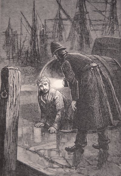London-politimand på patrulje i havnen finder hjemløs mand, der bor i tom tønde af English School