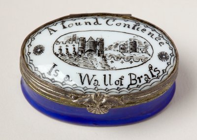 Oval lappeboks med hvidt porcelænslåg (emalje) af English School