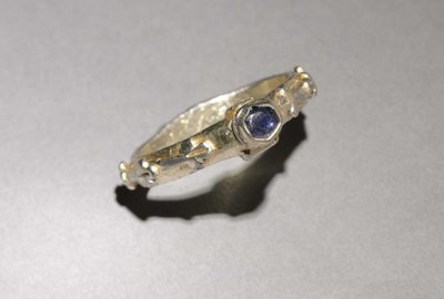 Ring, 1300-tallet af English School
