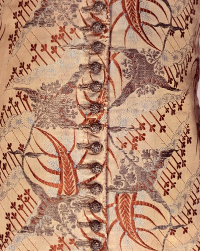 Ærmet vest, ca. 1705-15 (silke og brokade) af English School