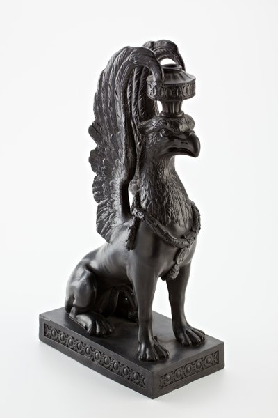 Staffordshire Wedgwood basalt ware lysestage i form af en griffin, ca. 1771-80 (basalt ware) af English School