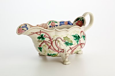 Staffordshire Saucenboot, ca. 1760 von English School