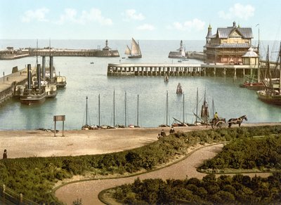 The Harbour, Lowestoft (håndfarvet foto) af English School
