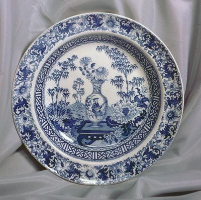 Wedgwood Blue trykt tallerken, kinesisk vasemønster, ca. 1810 (keramik) af English School