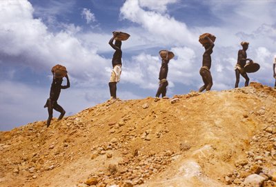 Columbit-minedrift, Nigeria, Afrika af Erich Lessing