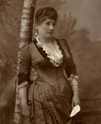 Mrs John Wood, britisk skuespillerinde og teaterchef, 1888. af Ernest Barraud