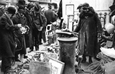 Old Iron Fair på Boulevard Richard Lenoir, Paris, 1931. af Ernest Flammarion