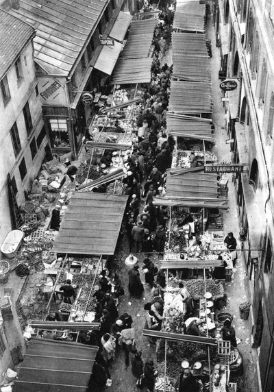 Det maleriske marked i Passage Berryer, Paris, 1931. af Ernest Flammarion