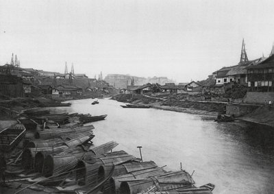 Tzeliutsing, Szechuan, Industrikvarteret med saltbrønde (s/h-foto) af Ernst Boerschmann