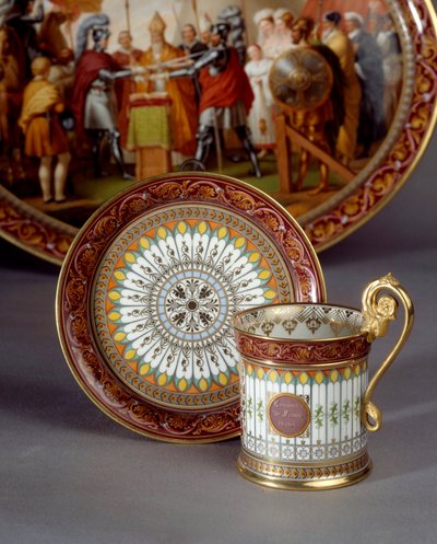 Servering af porcelænskop og underkop lavet af chokolade. Realiseret af Etienne Charles Leguay (1762-1846) 1835 Sevres, porcelænsfabrik af Etienne Charles Leguay