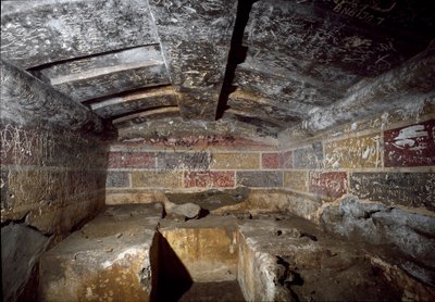 Etruskisk civilisation: inde i Francois-graven i nekropolis Ponte Rotto, 4. århundrede f.Kr. Vulci, Italien af Etruscan