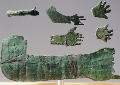 Ex-voto i bronzeplade, der forestiller de øvre lemmer. Artefakter fra genstandene fra helligdommen Reithia Este (Venetien). Etruskisk civilisation, 5.-4. århundrede f.Kr. af Etruscan