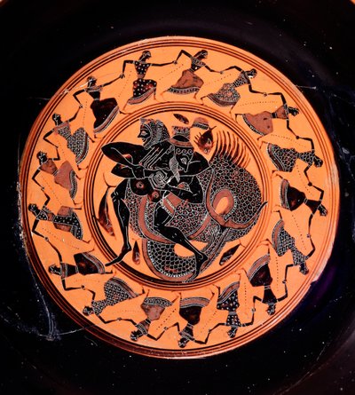 Terracotta kylix skildrer Hercules, der kæmper med Triton, omgivet af sytten dansende Nereider, 6. århundrede f.Kr. af Etruscan
