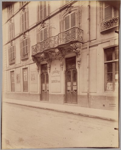 [Librairie Garnier Frères, 6 rue des Saints-Pères]. af Eugène Atget