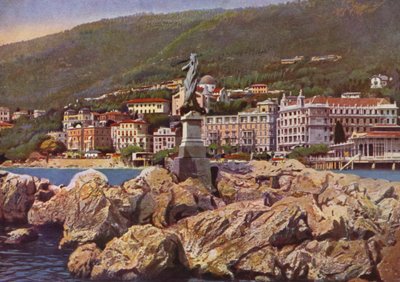 Opatija, nu Opatija i Kroatien: Madonna del Mare, i baggrunden kirken St Mary Announced (foto) af European Photographer