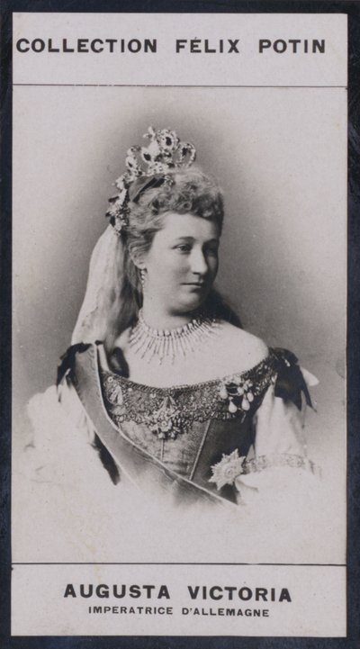 Augusta-Victoria, kejserinde af Tyskland (1858) (s/h-foto) af European Photographer