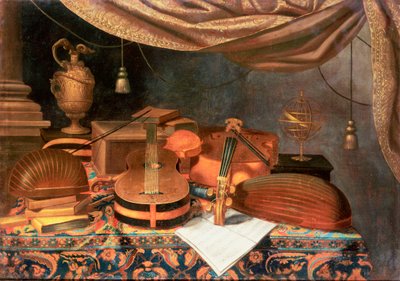 En guitar, en cello, lutter, et partitur og andre bøger, en forgyldt ewer og en armillarkugle på et draperet bord, en søjle hinsides og et gardin over af Evaristo Baschenis