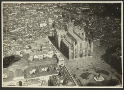 [Luftfoto af Milano]. af Fedele Azari