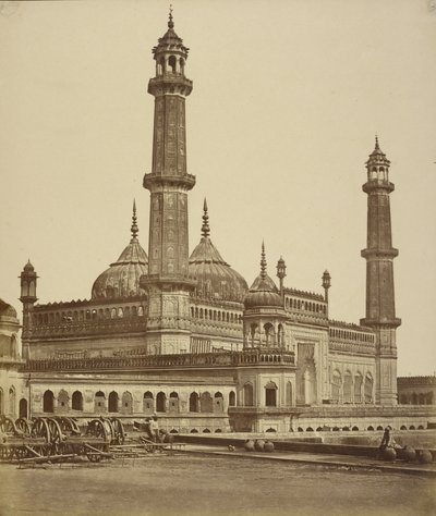 [Moske i Asaf-ud Dawlahs Emambara eller grav, nu brugt som hospital, Lucknow]. af Felice Beato