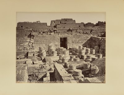 Medinet Abu. Hypostylsalen i det store tempel (Egypten) af Félix Bonfils