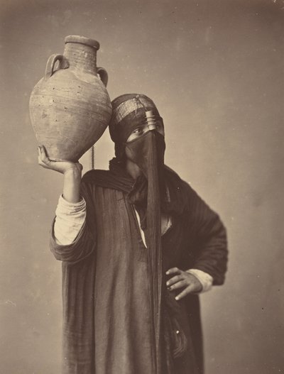 Vandbærer i Kairo [Water Carrier in Cairo] af Félix Bonfils