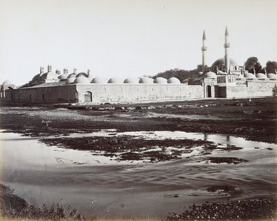 Udsigt over komplekset Tekkuyeh Suleimaniyeh, i Damaskus, Syrien, en del af et kompleks af en madrasa, en moske og et kloster, styret af Dervisherordenen, for at lette pilgrimmenes ophold på vej til Mekka af Félix Bonfils