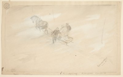 En slæde set fra oven, der trækkes af en hest, med to siddende personer og en stående ved siden af, alle set bagfra af Ferdinand Kjerulf Tranaas