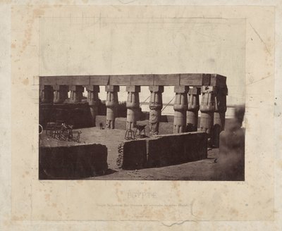 Restanten van de Luxortempel Tempel i Luxor, generel udsigt over de midterste søjlegange (Theben) (titel på objektet) Egypten (serietitel på objekt) af Félix Bonfils
