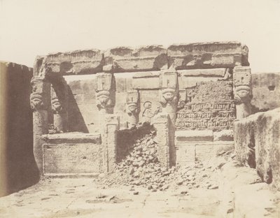 Dendera Tentyris, Athors tempel - helligdom placeret i den sydvestlige vinkel..., 1851-52, trykt 1853-54. af Félix Teynard