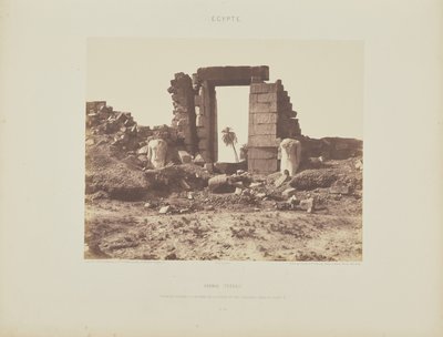 Karnak (Theben). Første pylon - Ruinerne af porten og kolosserne, set fra punkt E af Félix Teynard