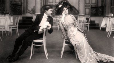 Lily Elsie og Joseph Coyne i The Merry Widow, 1907. af Foulsham and Banfield