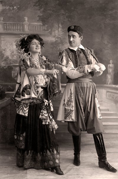 Lily Elsie og Joseph Coyne i The Merry Widow, 1908. af Foulsham and Banfield