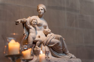 Latona med Apollo og Artemis (marmor) af Francesco Pozzi