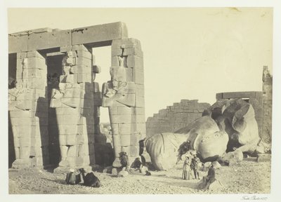Osiris Pillars and Great Fallen Colossus, ved Memnonium, Theben, 1857. af Francis Frith