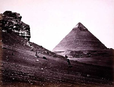 Anden pyramide ved El-Geezah, fra sydøst af Francis Frith