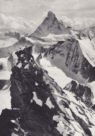 Pennine Alps: A Gendarme on the Zinal Rothhorn (s/h foto) af Francis Sydney Smythe