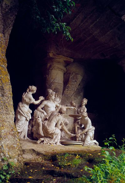 Thetis hule (Thetys); Apollo serveret af nymfer. Skulptur af Francois Girardon (1628-1715) af Francois Girardon